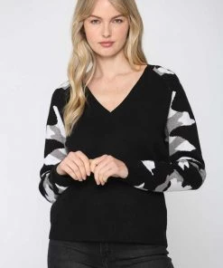 Fate Camo Long Sleeve V-Neck Sweater New Arrivals 9 Fate Camo Long Sleeve V-Neck Sweater New Arrivals