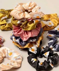 Fashion City Daisy Print Silk Hair Scrunchies New Arrivals