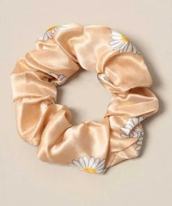 Fashion City Daisy Print Silk Hair Scrunchies New Arrivals 11 Fashion City Daisy Print Silk Hair Scrunchies New Arrivals