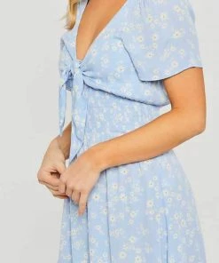 Love Tree Daisy Print Tie Front Romper