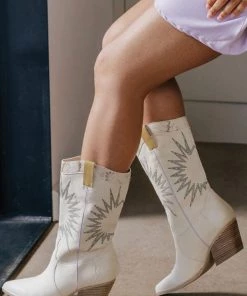 Dolce Vita Lawson Boots In Sand Nubuck New Arrivals