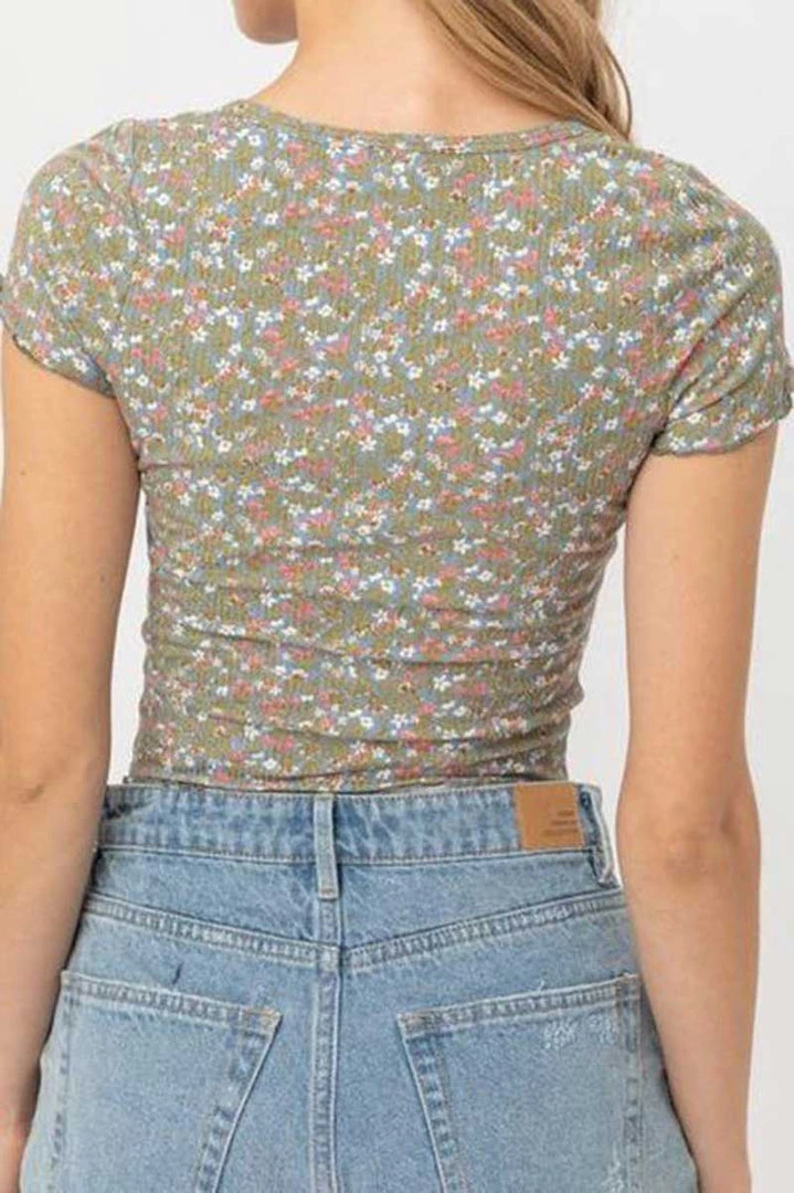 Love Tree Floral Print Button Down Cropped Top New Arrivals 3 Love Tree Floral Print Button Down Cropped Top New Arrivals