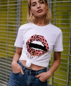 WKNDER Killin It Lips Graphic Tee