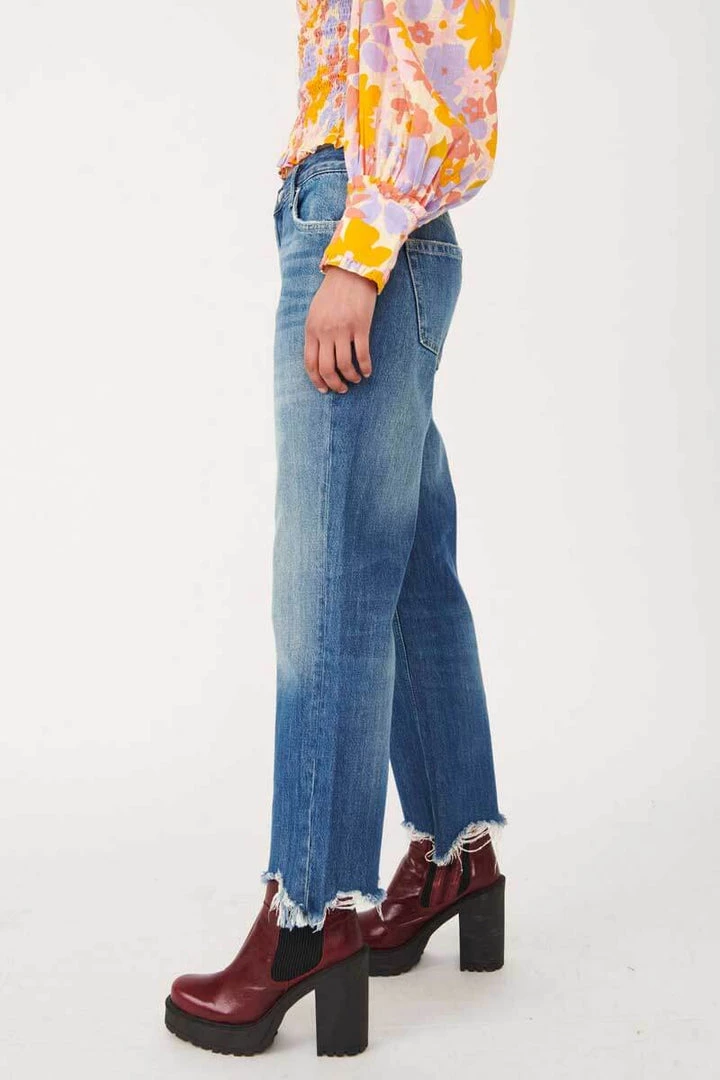 Free People Maggie Mid Rise Straight-Leg Jean 4 Free People Maggie Mid Rise Straight-Leg Jean