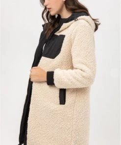 Love Tree New Arrivals Reversible Quilted Sherpa Jacket