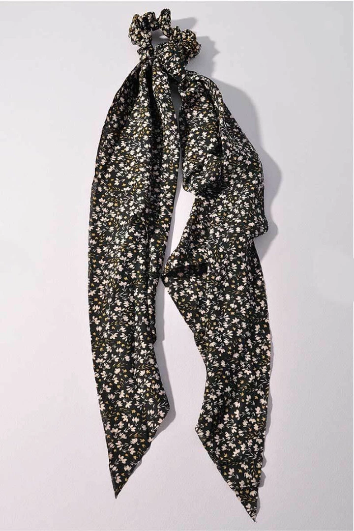 Merveille New Arrivals Spring Picnic Scarf Pony 3 Merveille New Arrivals Spring Picnic Scarf Pony